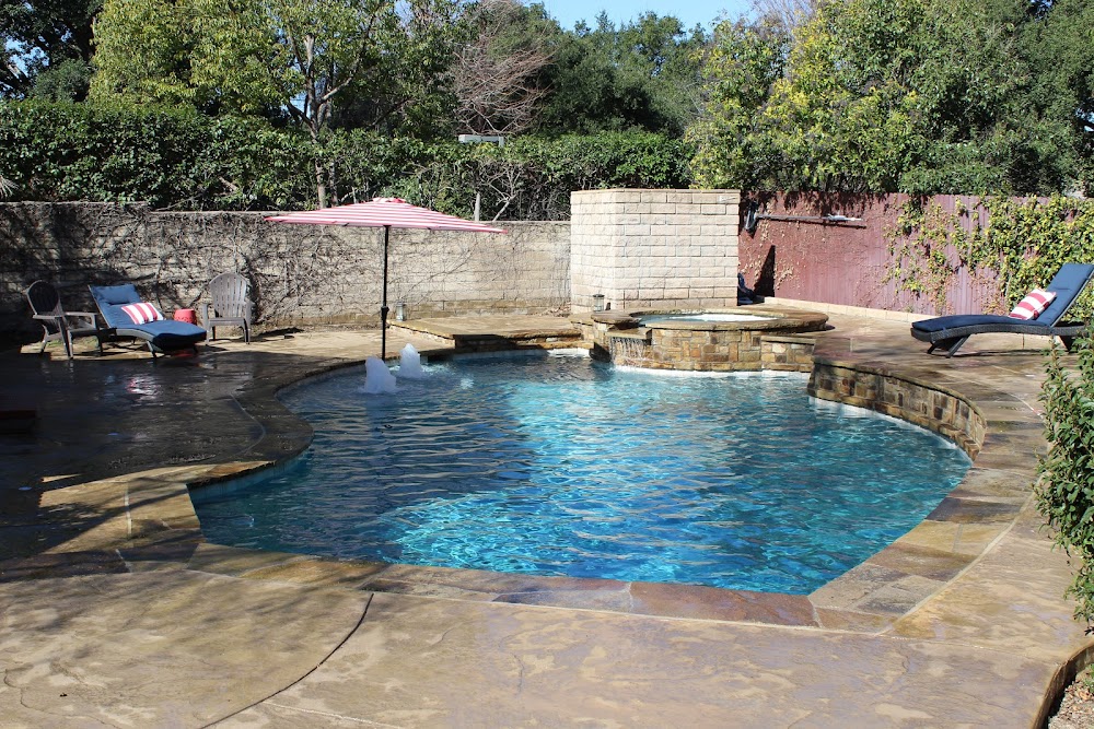 GI Construction Signature Pools and Spas